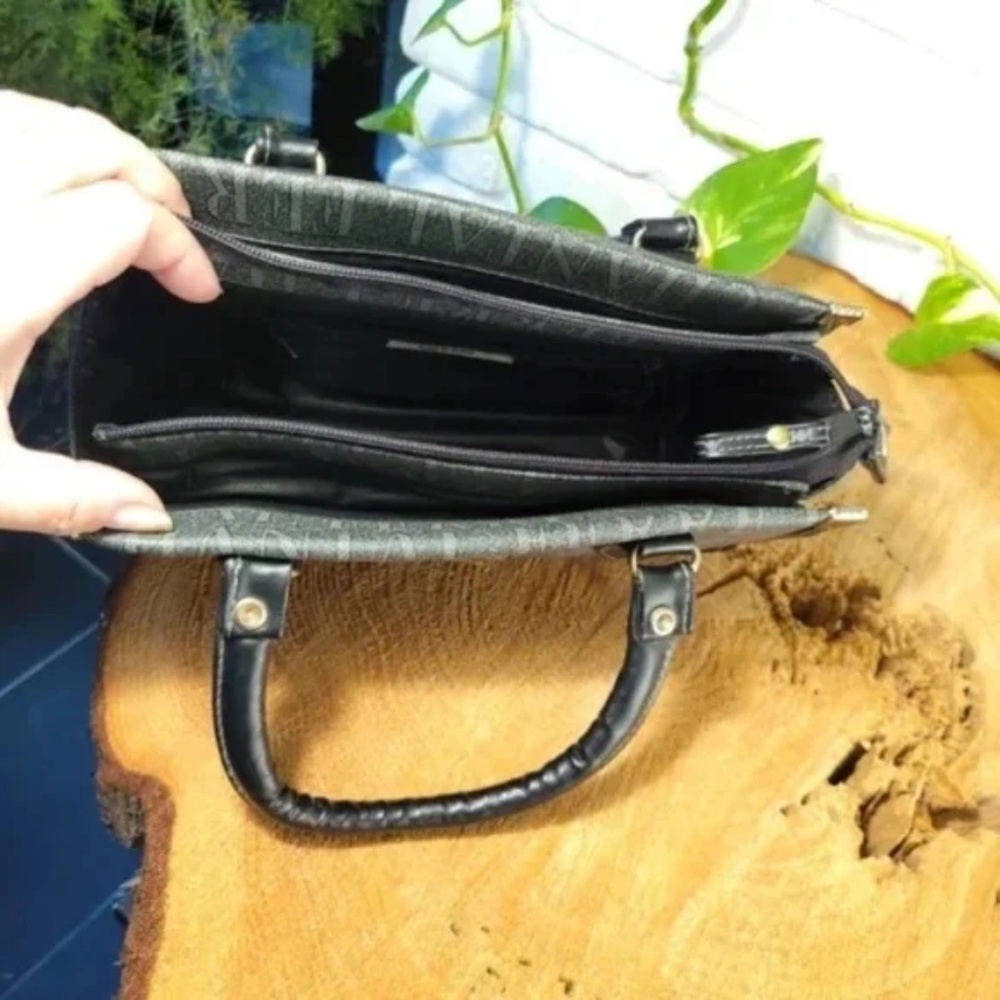 Chantal Ferre Signature Pattern Handbag - image 9